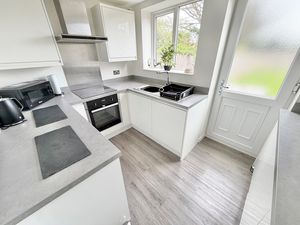 Pound Road Little Sutton